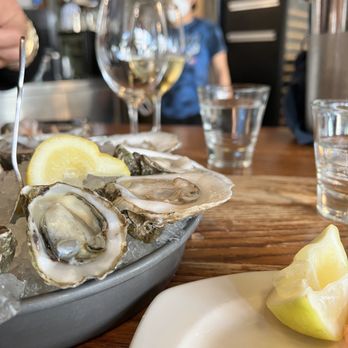 Taylor Shellfish Farms - Variety of oysters and brut champagne. Very very good. - Seafood Near Me - Seattle, Washington Taylor Shellfish Farms - Variety of oysters and brut champagne. Very very good. - Seafood Near Me - Seattle, Washington
