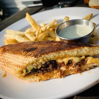 Falling Sky Brewing - Grilled cheese special - Gastropubs Near Me - Eugene, Oregon