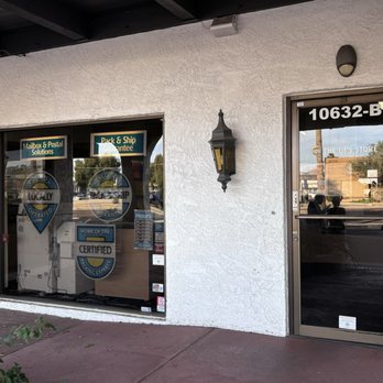 The UPS Store - Storefront - Shipping Centers Near Me - Scottsdale, Arizona The UPS Store - Storefront - Shipping Centers Near Me - Scottsdale, Arizona