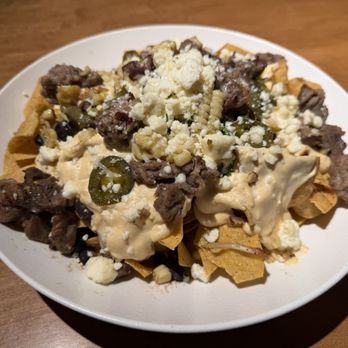 Hanna's Table - Beef nachos - Bars Near Me - Reno, Nevada Hanna's Table - Beef nachos - Bars Near Me - Reno, Nevada