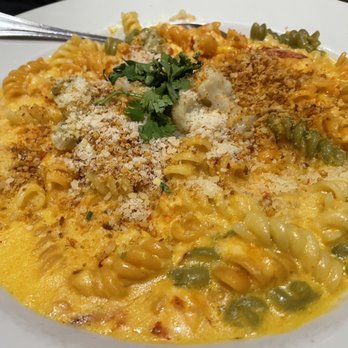 Lighthouse - Lobster Mac & Cheese - Breakfast & Brunch Near Me - Newport Beach, California