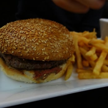 Le Victor Hugo - Brasseries Near Me - Paris, 75 Le Victor Hugo - Brasseries Near Me - Paris, 75