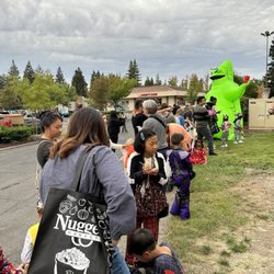 Lake Crest Village - Good Halloween events.