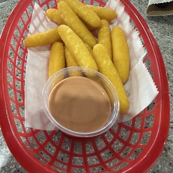 El Gatito - Yummy - Salad Near Me - Cabo Rojo, Puerto Rico