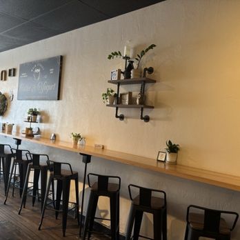 Main Street Coffee & Yogurt - Seating area - Coffee & Tea Near Me - Franklin, North Carolina