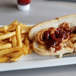 Perkins Restaurant & Bakery - BBQ chicken sandwich