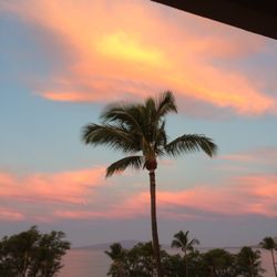 Kamaole Beach Royale Resort - Dawn from lanai of unit 512