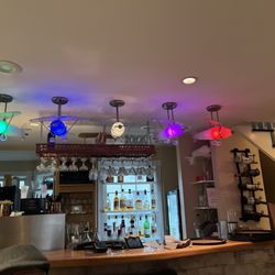 Casa Capitano - Bar area decor