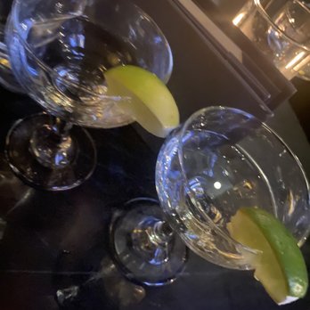 Ophelia - Cocktail Bars Near Me - New York, New York