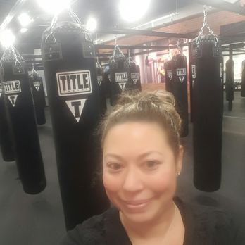 TITLE Boxing Club - bags - Trainers Near Me - West Des Moines, Iowa