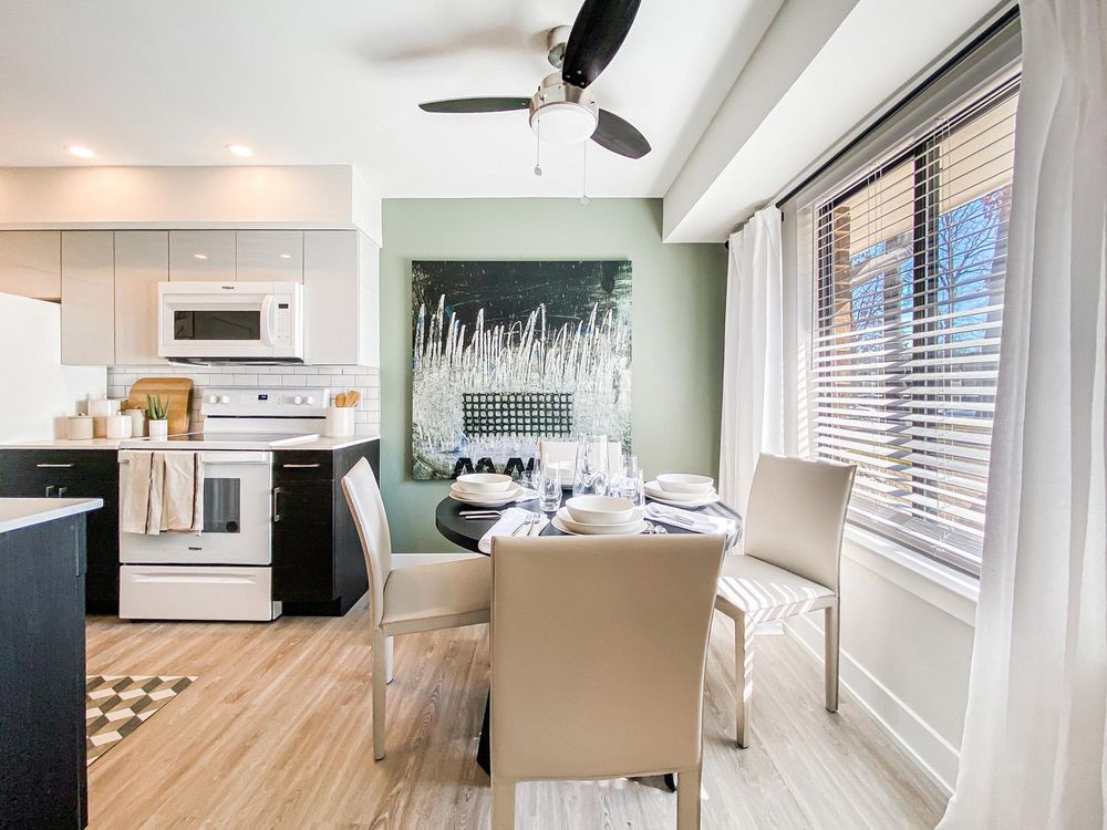 BUCKINGHAM PLACE TOWNHOMES Updated October 2024 74 Photos 25 B