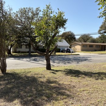 Los Tres Hermanos Tree service - Tree Services Near Me Los Tres Hermanos Tree service - Tree Services Near Me