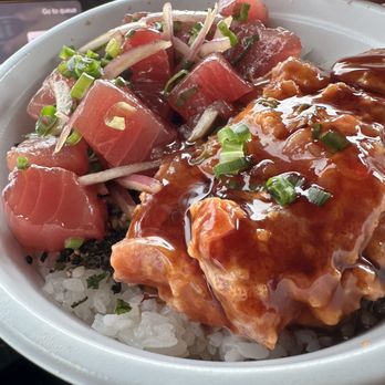 Domo Cafe Kahala - Half and half poke bowl with spicy ahi and onion. - Sushi Bars Near Me - Honolulu, Hawaii Domo Cafe Kahala - Half and half poke bowl with spicy ahi and onion. - Sushi Bars Near Me - Honolulu, Hawaii