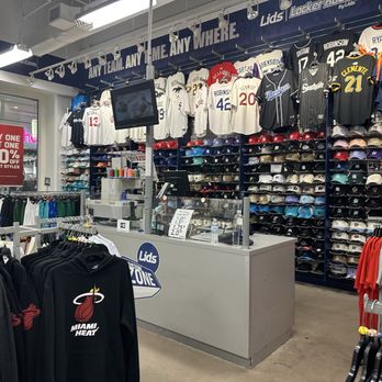 Lids Locker Room - Sports Wear Near Me - Plantation, Florida