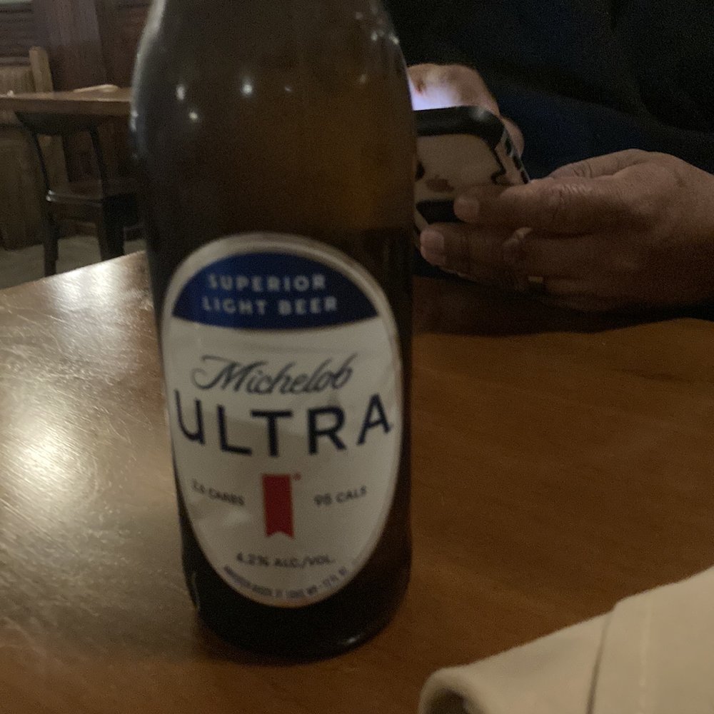 Houligans Steak & Seafood Pub - Drinks - Seafood Near Me - Eau Claire, Wisconsin