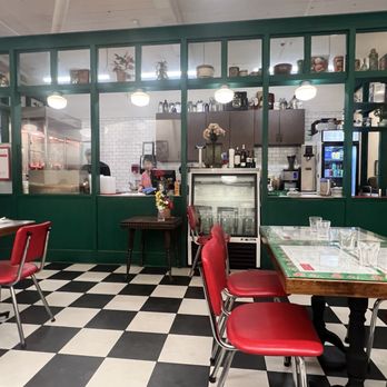 Chinatown BBQ - Cute and cozy interior - Barbeque Near Me - Vancouver, British Columbia