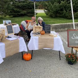 Millbrook Farmers' & Makers’ Market - Beautiful fall set up - and yummy cookies!!
