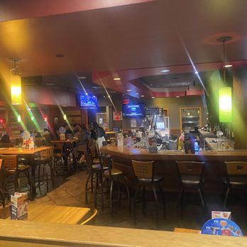 Applebee's Grill + Bar - American Near Me - Staten Island, New York