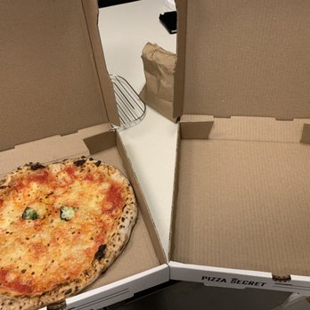 Pizza Secret - Ordered 2 Margherita Pizzas and one box came empty!!! No grease marks too so clearly the restaurant sent an empty box with the driver. - Pizza Near Me - Brooklyn, New York Pizza Secret - Ordered 2 Margherita Pizzas and one box came empty!!! No grease marks too so clearly the restaurant sent an empty box with the driver. - Pizza Near Me - Brooklyn, New York