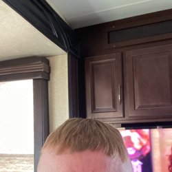 Dave's Barber Shop - SO UNEVEN