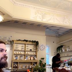 Candella Tea Room - Decor