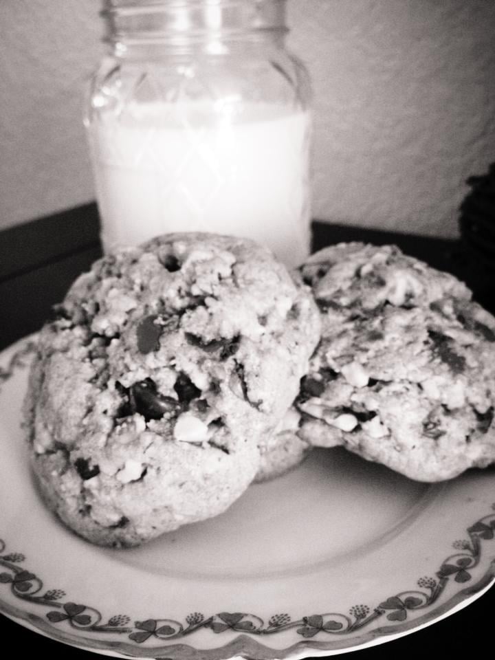 Crave Cookie Company Logo