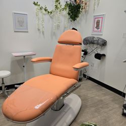The Doctors Office - The Doctors Office is a warm and inviting environment to discuss YOU! (But also, what a great chair, right?!)