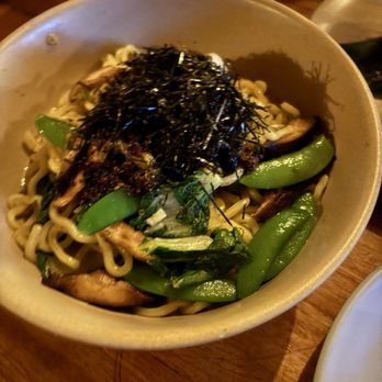 Belles Beach House - Garlic noodles - Tiki Bars Near Me - Venice, California