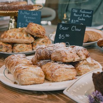 Cafe Lupine - bear claws - Coffee & Tea Near Me - Truckee, California