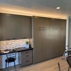 Grey House Painting - Kitchen refinish with toner and clear coat