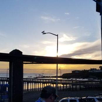 Schooners - Sunset View - Seafood Near Me - Cayucos, California Schooners - Sunset View - Seafood Near Me - Cayucos, California