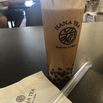 Hana Tea - Hong Kong milk tea with brown sugar boba and brûlée cheese foam - Bubble Tea Near Me - Honolulu, Hawaii