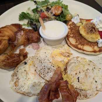 Paulette Cafe - French breakfast - Pizza Near Me - Conroe, Texas