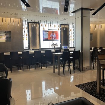 Hotel Chicago Downtown, Autograph Collection - Hotel bar - Hotels Near Me - Chicago, Illinois