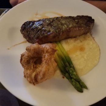 Williamsburg Inn - Hotels Near Me - Williamsburg, Virginia