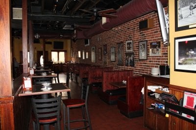 Costello's Tavern by null