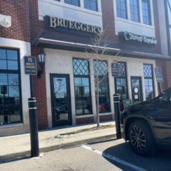 Bruegger's Bagels - Breakfast & Brunch Near Me - Bloomfield Hills, Michigan
