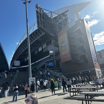 Lumen Field - Beautiful day - Stadiums & Arenas Near Me - Seattle, Washington