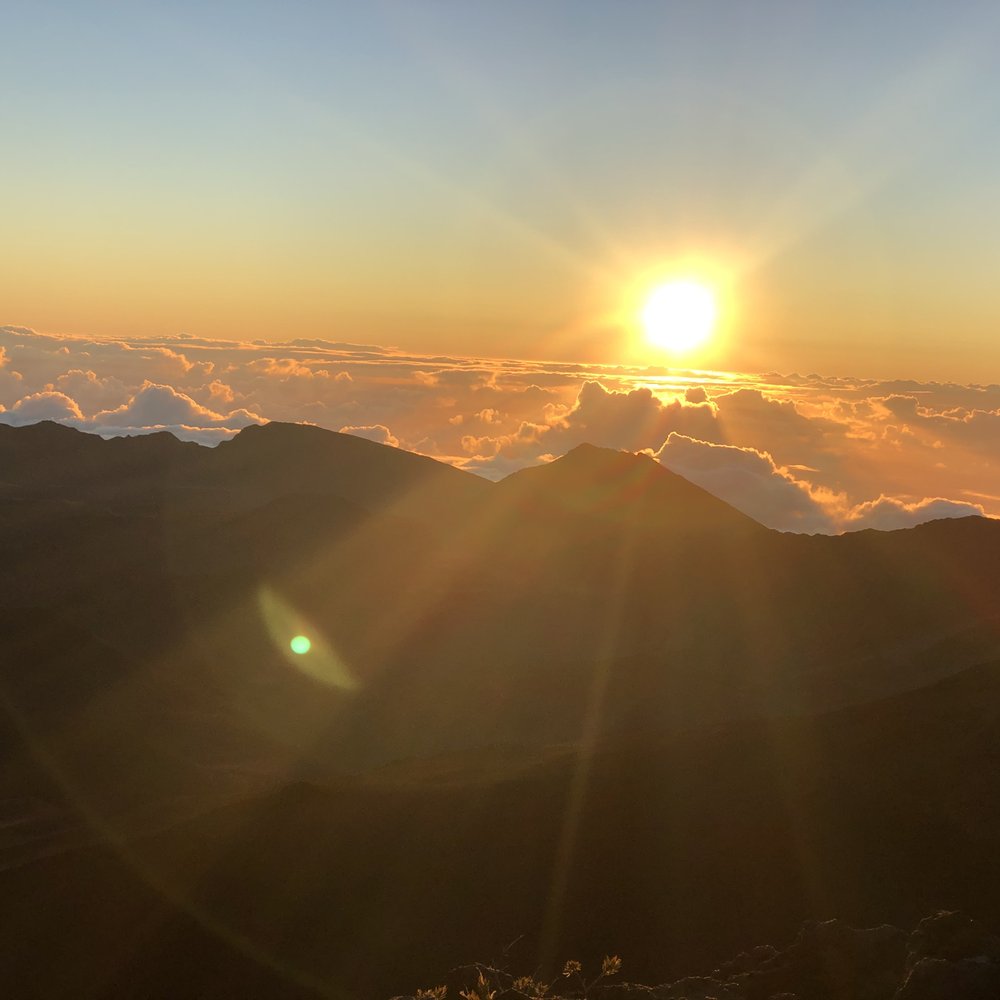 Skyline Hawaii - The sunrise at Haleakala - Tours Near Me - Kahului, Hawaii Skyline Hawaii - The sunrise at Haleakala - Tours Near Me - Kahului, Hawaii