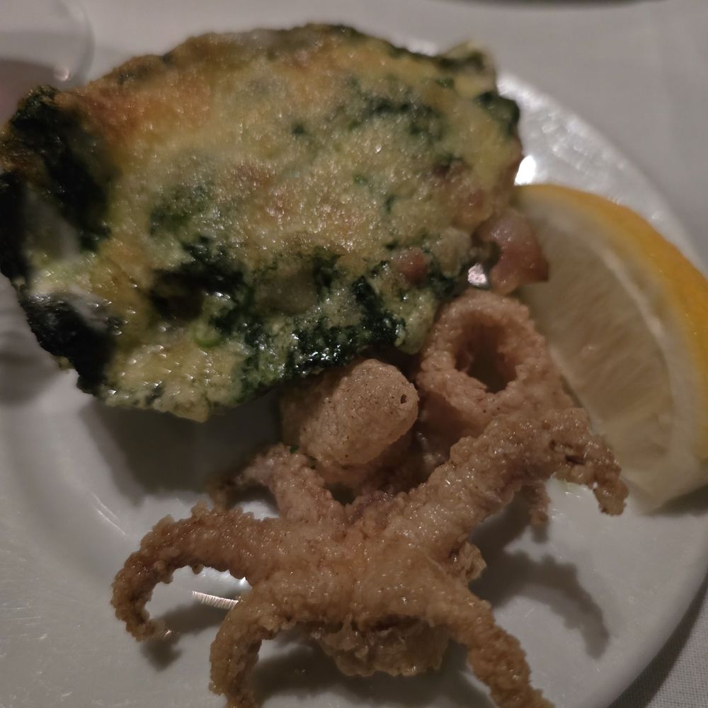 Dal Rae Restaurant - Fried calamari and oysters - Steakhouses Near Me - Pico Rivera, California
