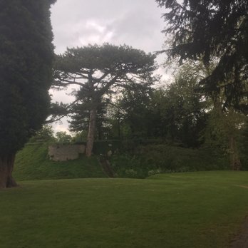 Wallingford Castle Gardens - Landmarks & Historical Buildings Near Me - Wallingford, OXF Wallingford Castle Gardens - Landmarks & Historical Buildings Near Me - Wallingford, OXF