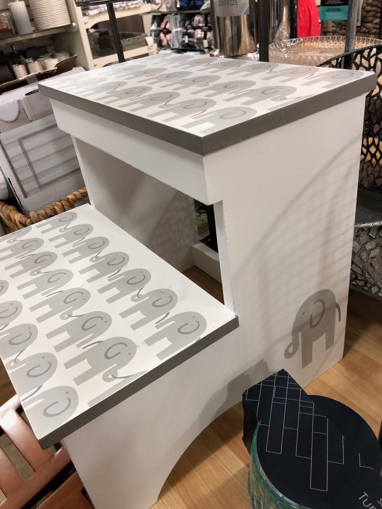 HOMEGOODS 206 Photos & 136 Reviews Furniture Stores 1275