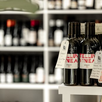 West Palm Wine - bottles of wine on a shelf - Beer, Wine & Spirits Near Me - West Palm Beach, Florida West Palm Wine - bottles of wine on a shelf - Beer, Wine & Spirits Near Me - West Palm Beach, Florida