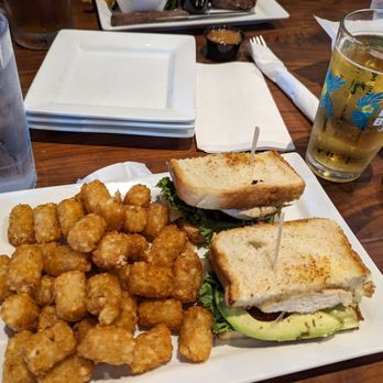 Jimmy E’s Bar + Grill - Chicken Avocado Melt with Tots - American Near Me - Signal Hill, California Jimmy E’s Bar + Grill - Chicken Avocado Melt with Tots - American Near Me - Signal Hill, California