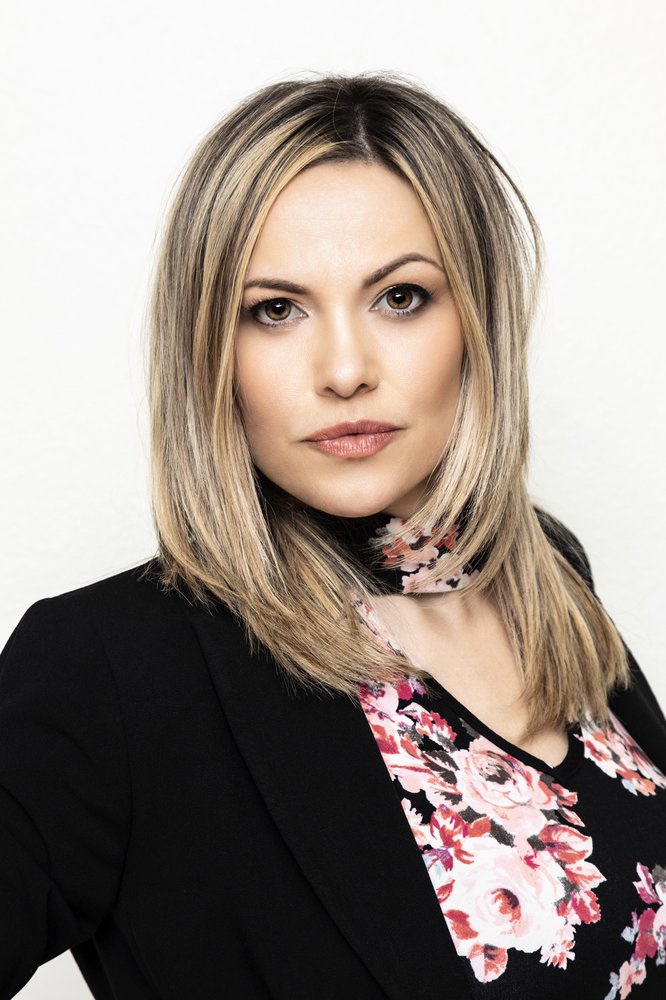 SIGNATURE REAL ESTATE GROUP Updated August 2024 14 Photos 8379 W