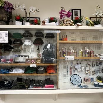 Aloha Craft Cafe - Merchandise display case - Sandwiches Near Me - Lihue, Hawaii