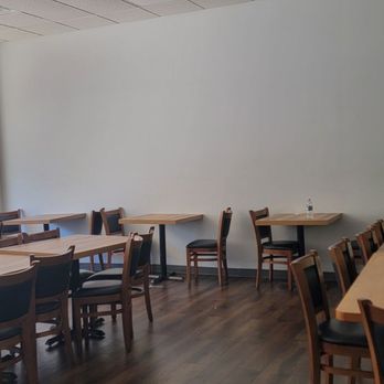 Kabab And Grill - Side room for banquets and crowd overflow - Pakistani Near Me - Racine, Wisconsin Kabab And Grill - Side room for banquets and crowd overflow - Pakistani Near Me - Racine, Wisconsin