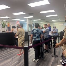 Hialeah Auto Tag Agency - Long lines, long wait.