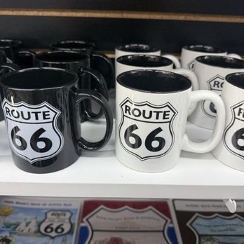 Pink Elephant Antique Mall - Mugs - Antiques Near Me - Livingston, Illinois