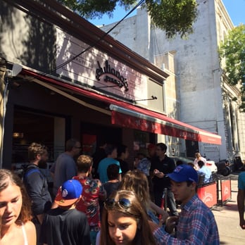 Juliana's - The line on arrival (2pm on a Tuesday) - Pizza Near Me - Brooklyn, New York Juliana's - The line on arrival (2pm on a Tuesday) - Pizza Near Me - Brooklyn, New York